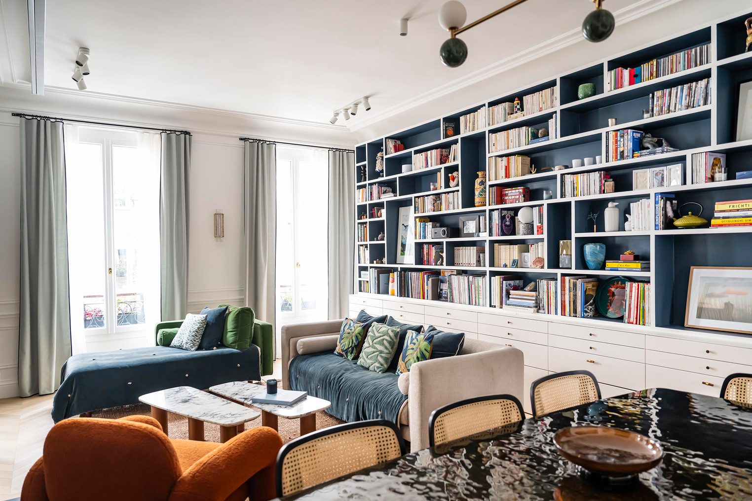 Plan large salon bibliothèque, appartement haussmannien rénové, Paris 10e, architecte d'intérieur Agence MIND